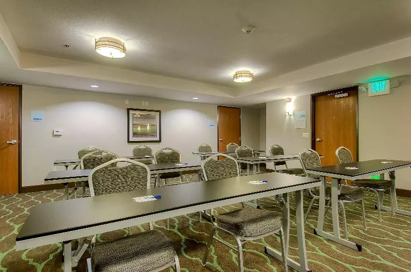 Holiday Inn Express Hotel & Suites Carlsbad Beach, An Ihg