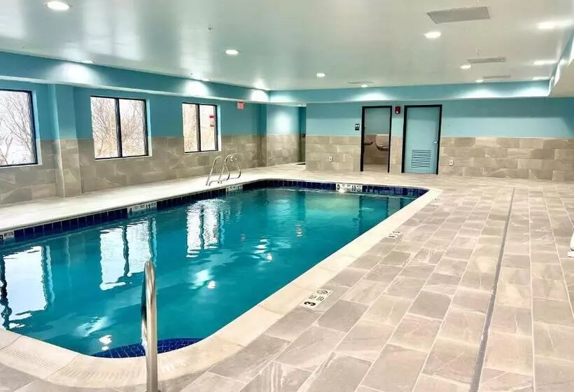 هتل Holiday Inn Express Syracuse Fairgrounds, An Ihg