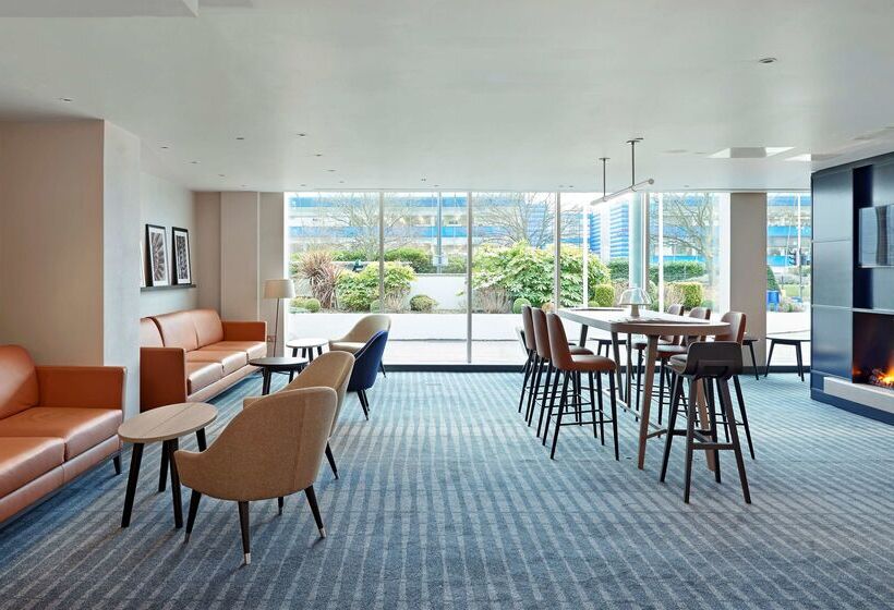 فندق Hyatt Place London Heathrow Airport