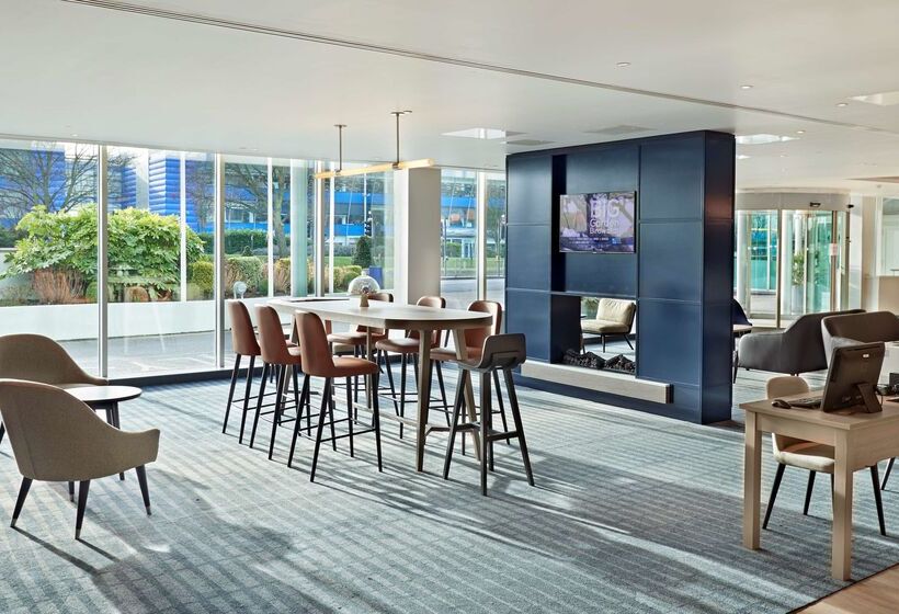 فندق Hyatt Place London Heathrow Airport