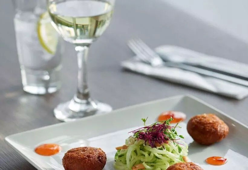 Отель Hyatt Place London Heathrow Airport