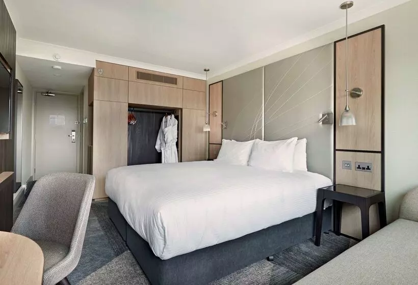 Отель Hyatt Place London Heathrow Airport