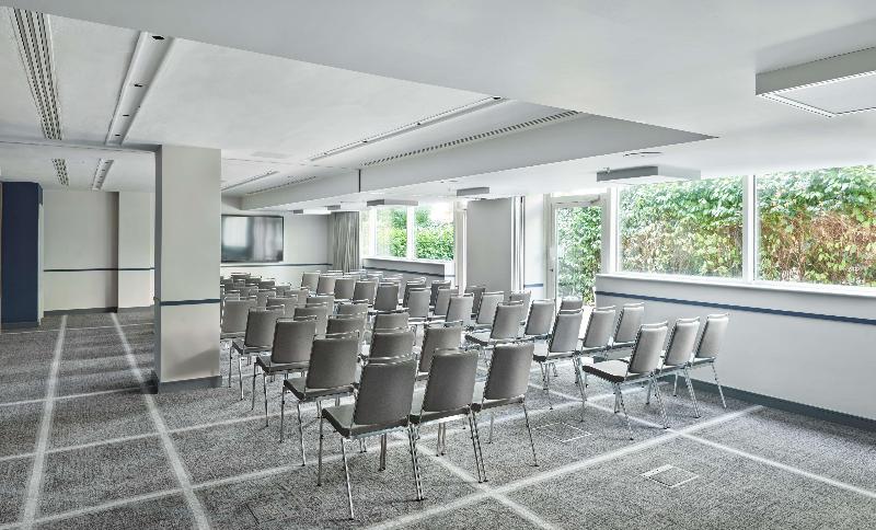 فندق Hyatt Place London Heathrow Airport