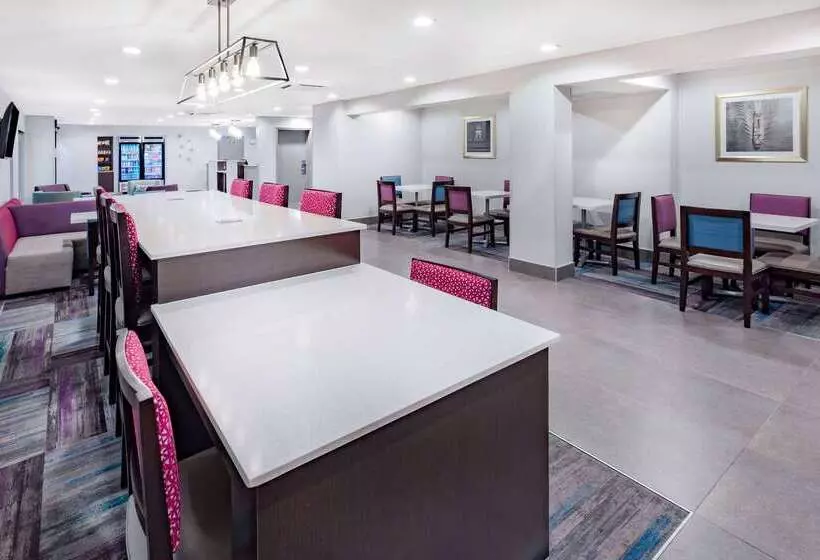 Hotel La Quinta By Wyndham Houston Southwest