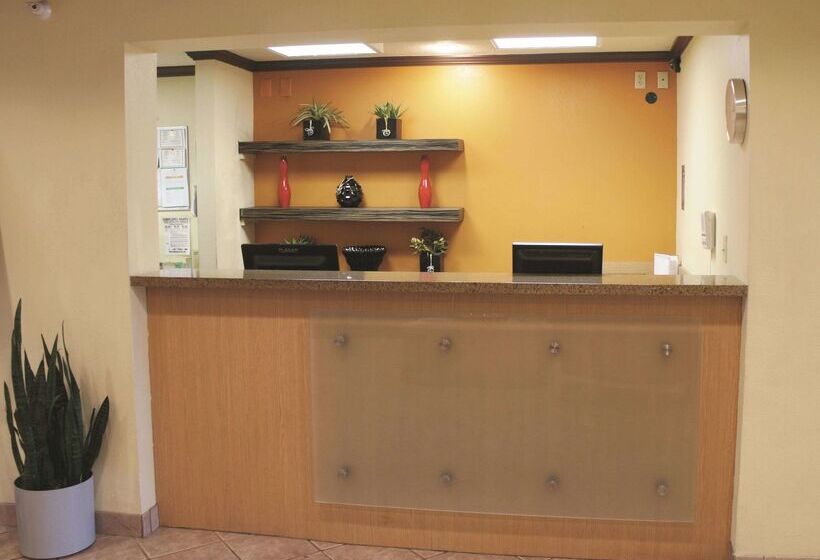 Отель La Quinta By Wyndham Houston Southwest