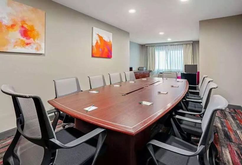 ホテル La Quinta By Wyndham Seattle Federal Way