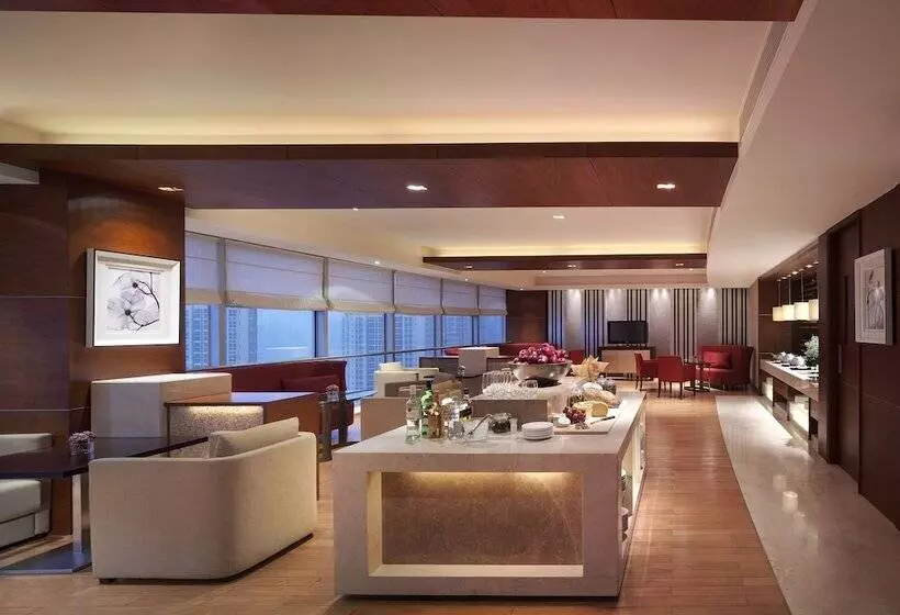 ホテル New World Wuhan