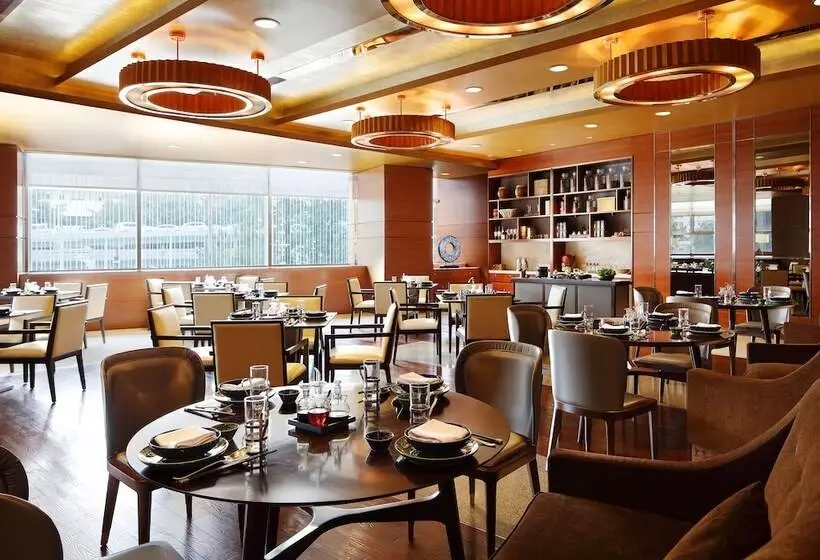 ホテル New World Wuhan