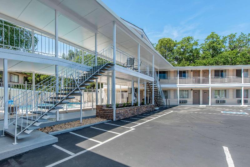 בית מלון כפרי Abode