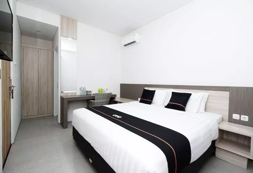 ホテル Jebres House Syariah By Oyo Rooms