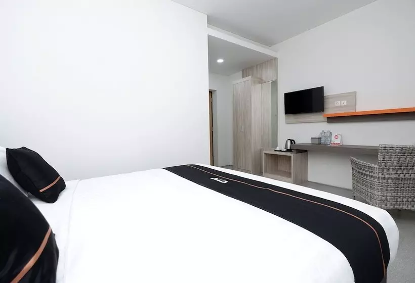 ホテル Jebres House Syariah By Oyo Rooms