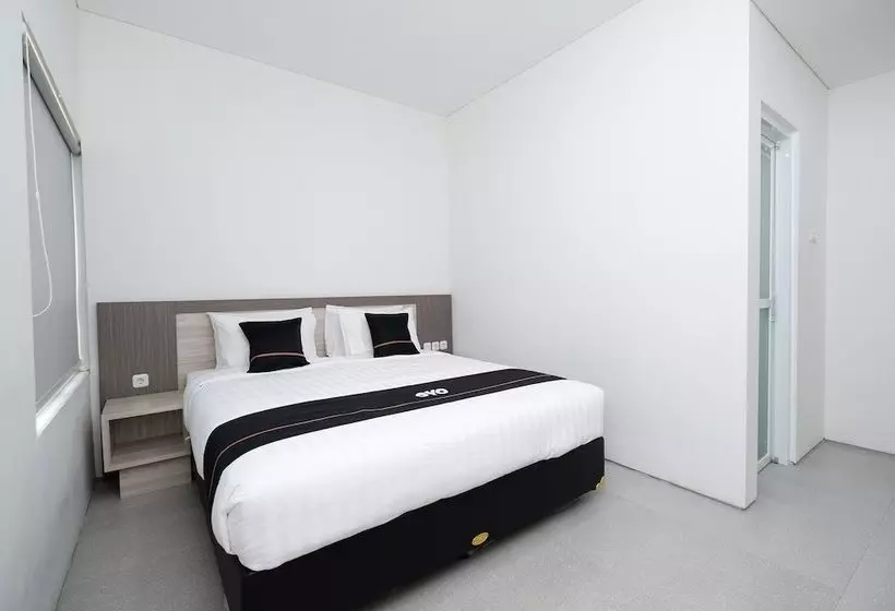 ホテル Jebres House Syariah By Oyo Rooms