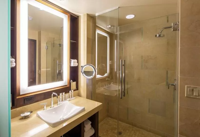 בית מלון כפרי Aliante Casino &