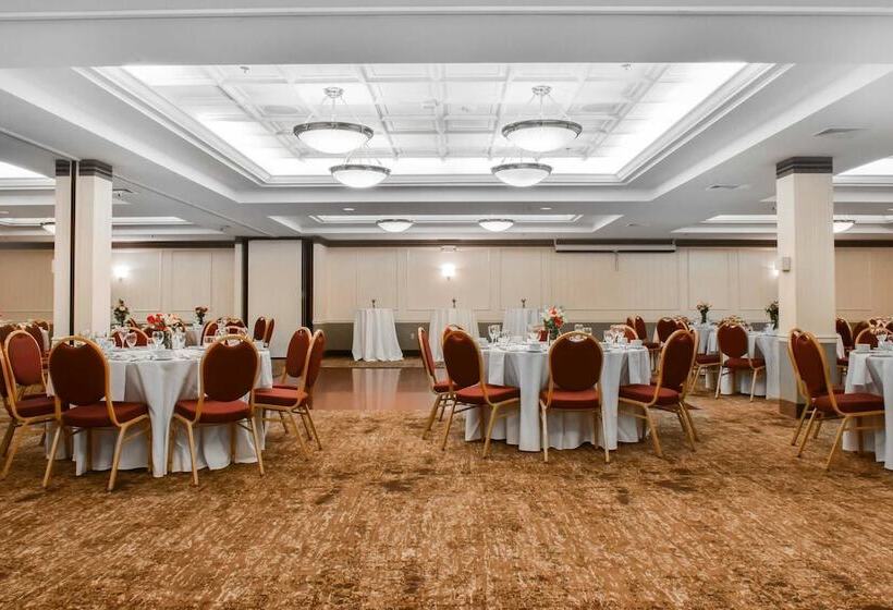 فندق Comfort Suites Downtown Carlisle