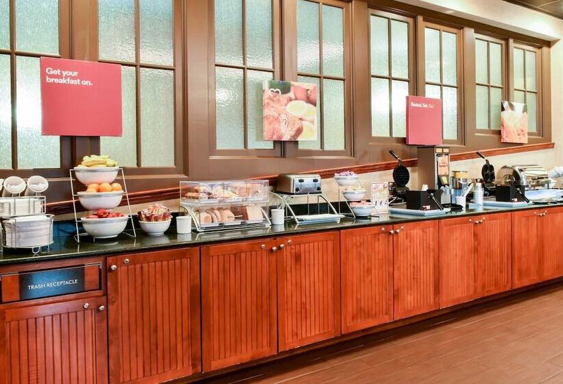 فندق Comfort Suites Downtown Carlisle