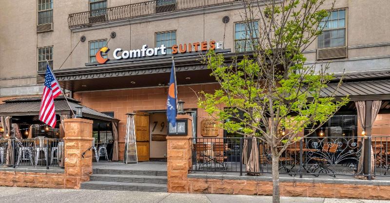 فندق Comfort Suites Downtown Carlisle