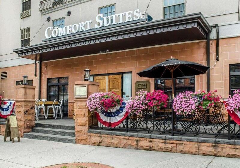فندق Comfort Suites Downtown Carlisle