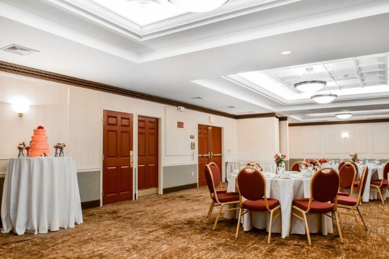 فندق Comfort Suites Downtown Carlisle