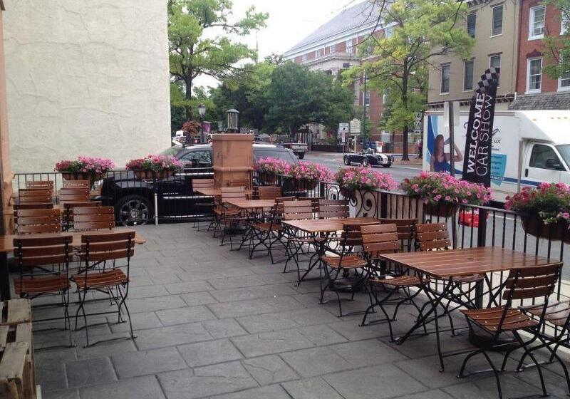 فندق Comfort Suites Downtown Carlisle