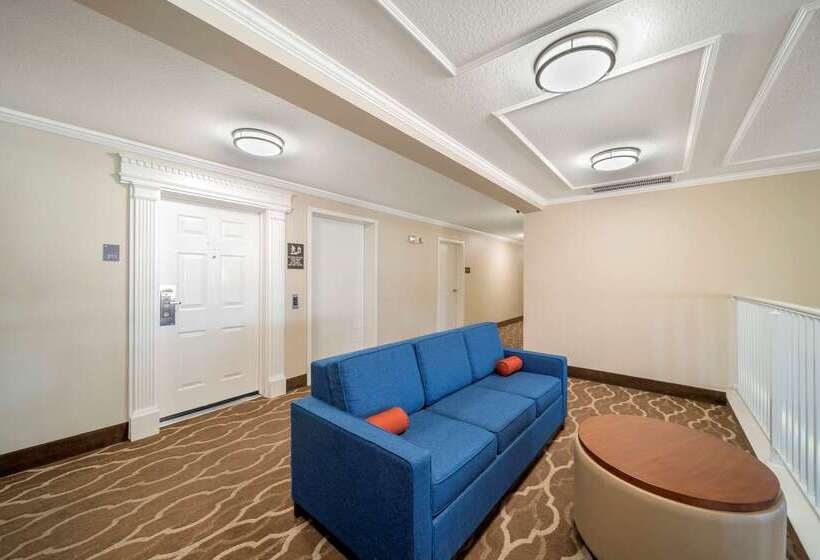 בית מלון כפרי Comfort Suites Red Bluff Near I5