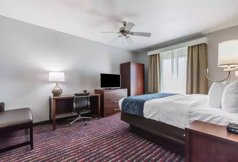 هتل Comfort Suites St Charlesst Louis