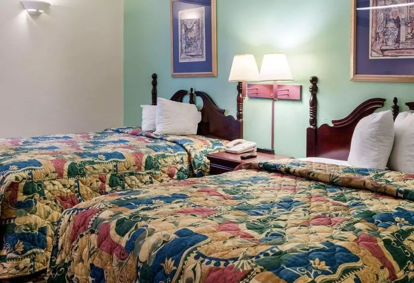 هتل Econo Lodge Near Fort Gregg Adams I 295