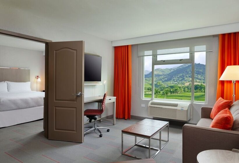 هتل Four Points By Sheraton Caguas Real