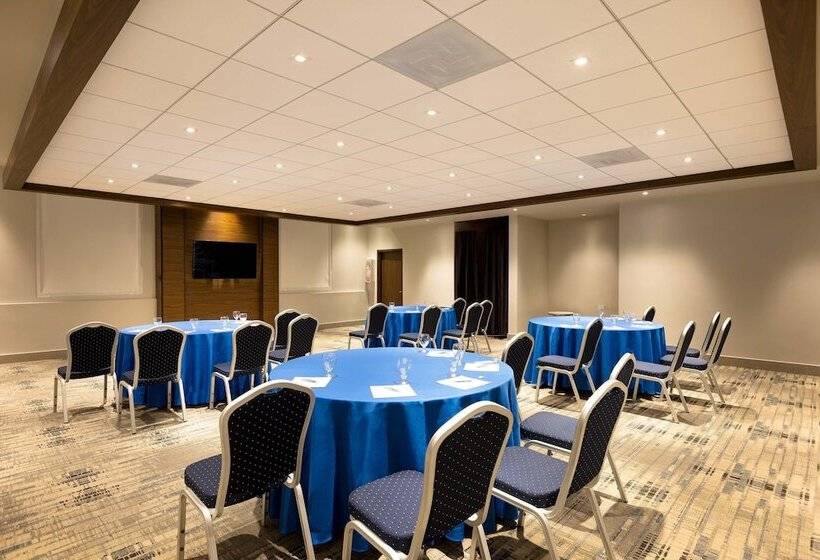 هتل Four Points By Sheraton Caguas Real