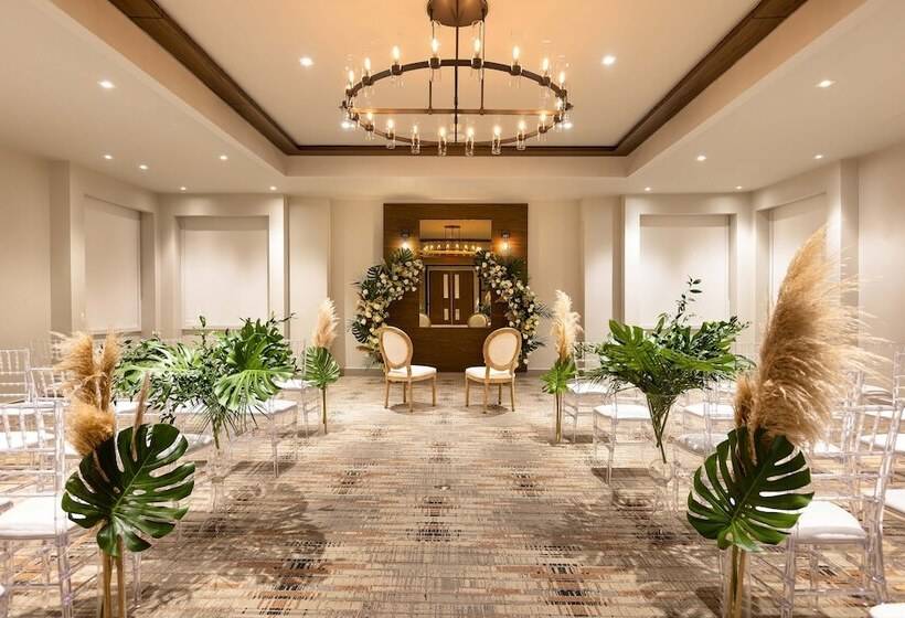 هتل Four Points By Sheraton Caguas Real