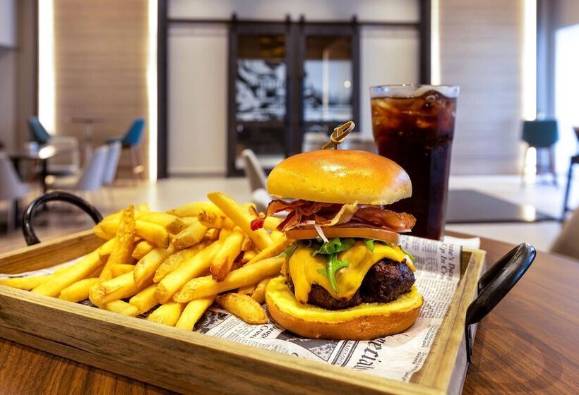 هتل Four Points By Sheraton Caguas Real