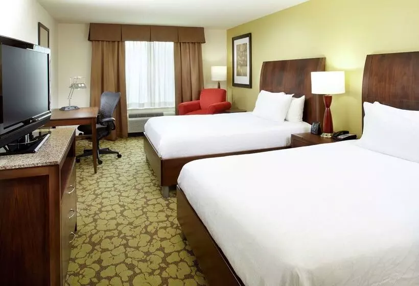 هتل Hilton Garden Inn Tampa East/brandon