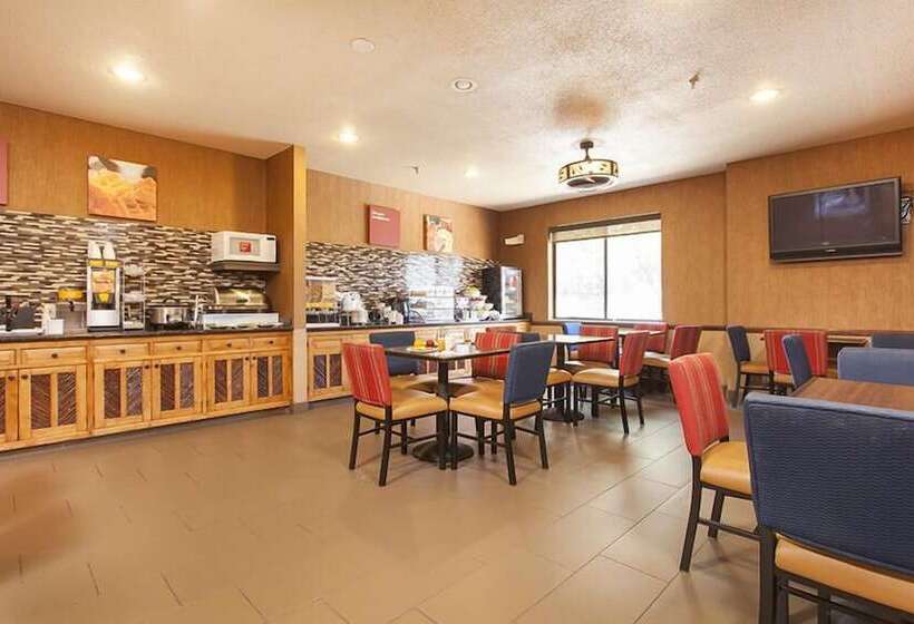 فندق Holiday Inn Express & Suites