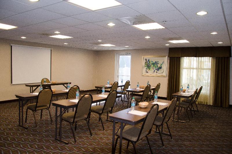 Holiday Inn Express Hotel & Suites Concord, An Ihg