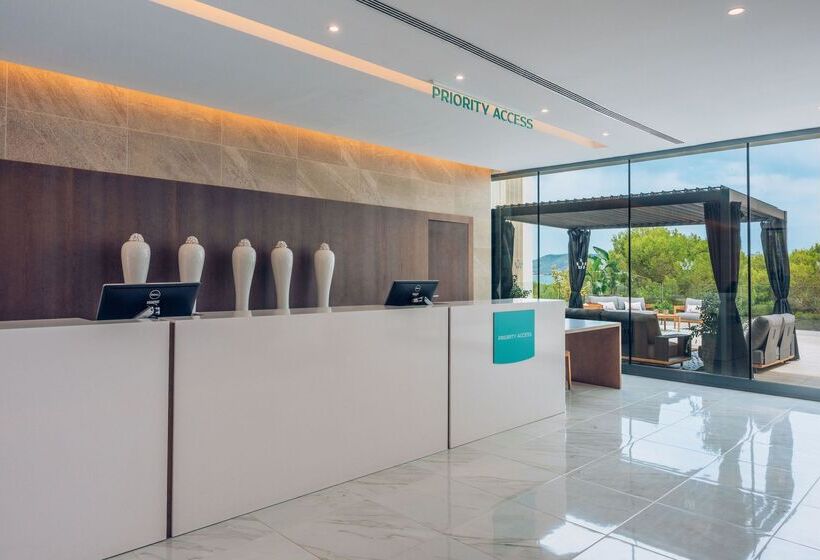 Отель Iberostar Waves Cala Millor - Adults Only