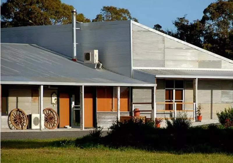 Отель Kendenup Lodge & Cottages