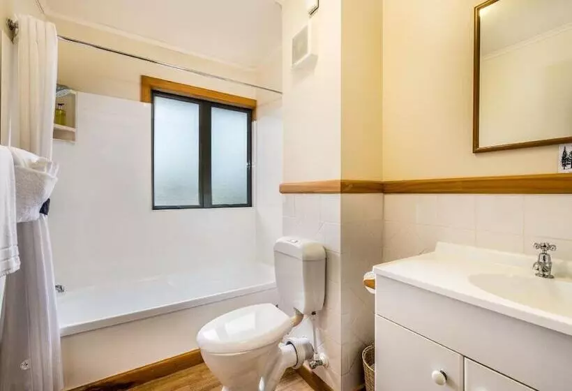 فندق Lakefront Lodge Taupo