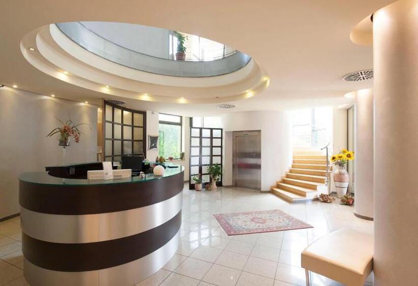 ホテル Le Ginestre