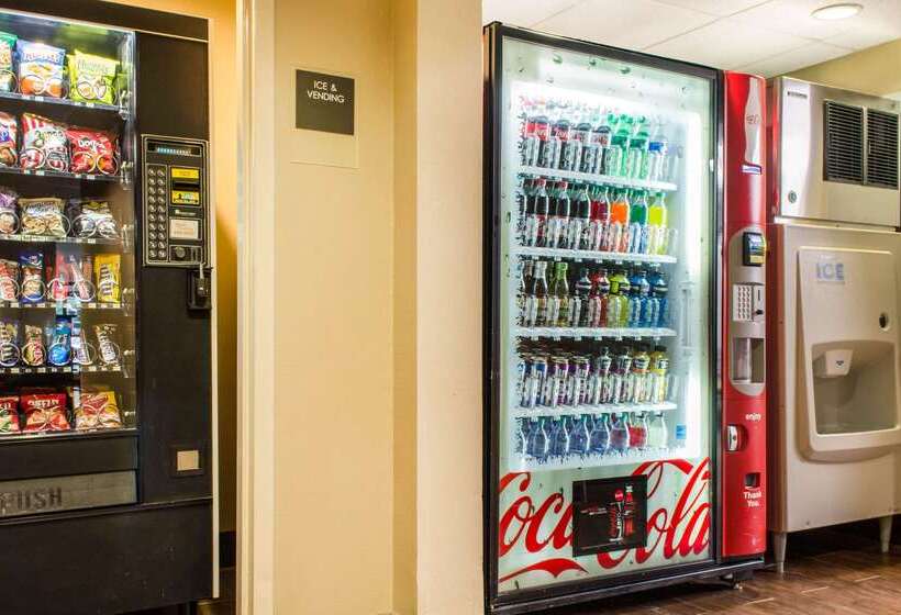 בית מלון כפרי Sleep Inn & Suites