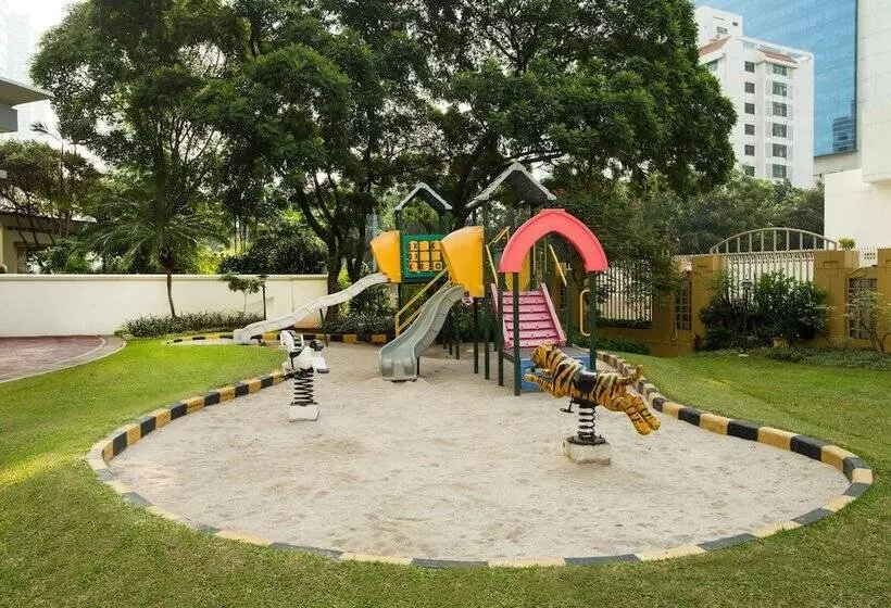 בית מלון כפרי Somerset Grand Citra Jakarta