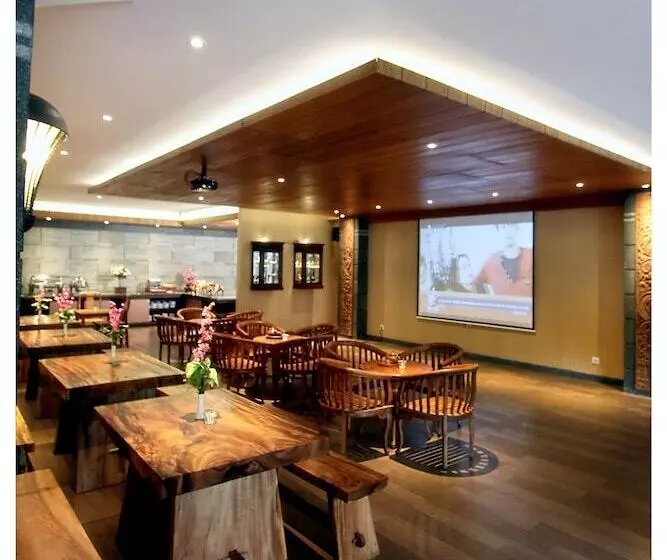 Sukajadi Hotel, Convention And Gallery