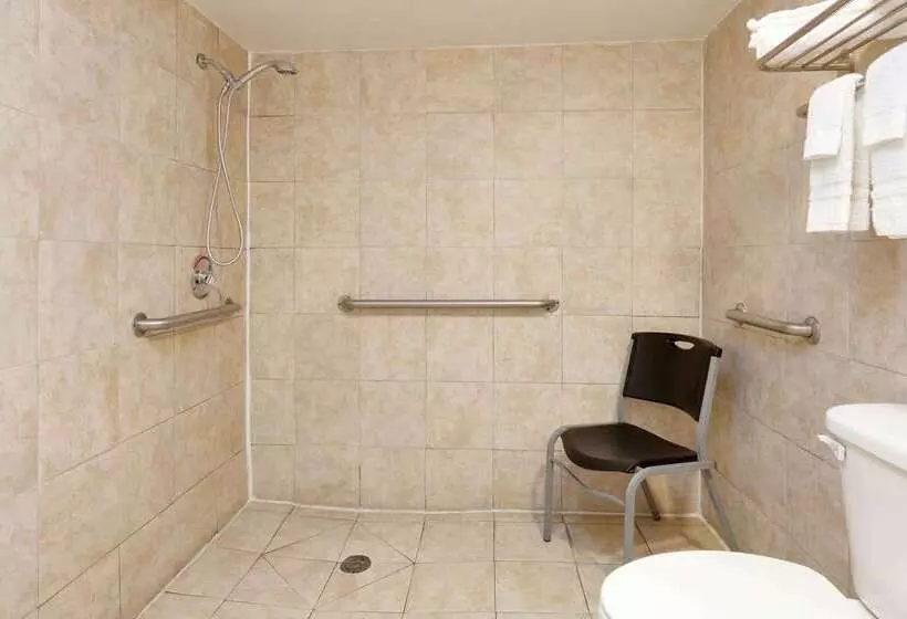 호텔 Super 8 By Wyndham San Antonio Pearl District / Downtown