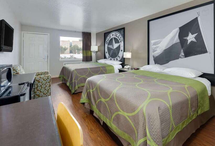 هتل Super 8 By Wyndham San Antonio Pearl District / Downtown