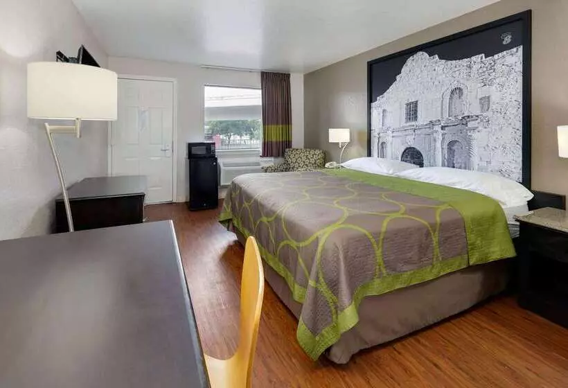 호텔 Super 8 By Wyndham San Antonio Pearl District / Downtown