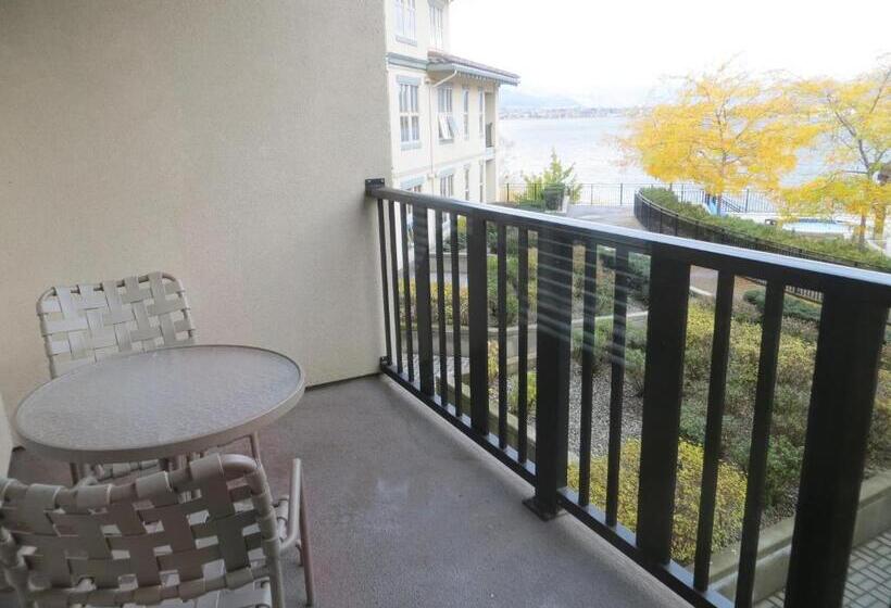 酒店 Walnut Beach Resort