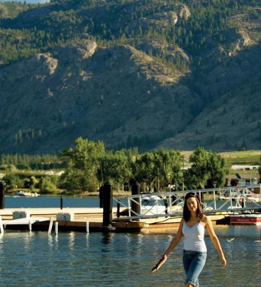 酒店 Walnut Beach Resort