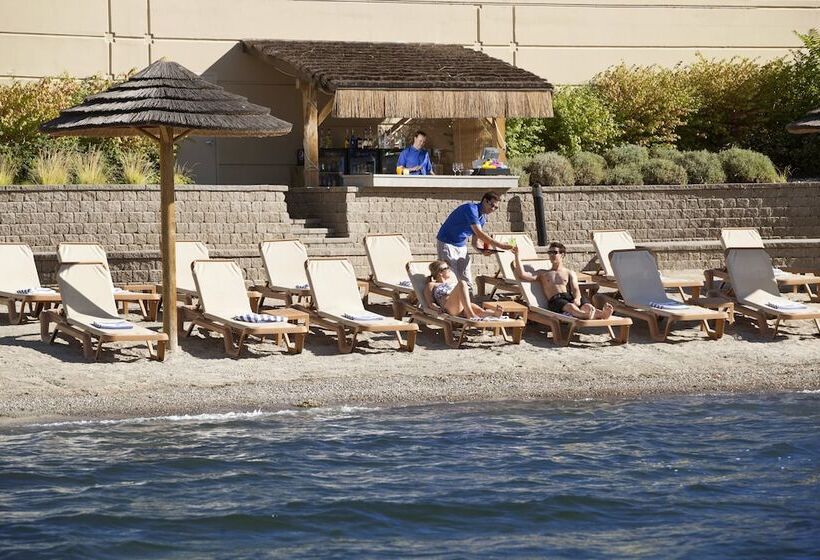 酒店 Walnut Beach Resort