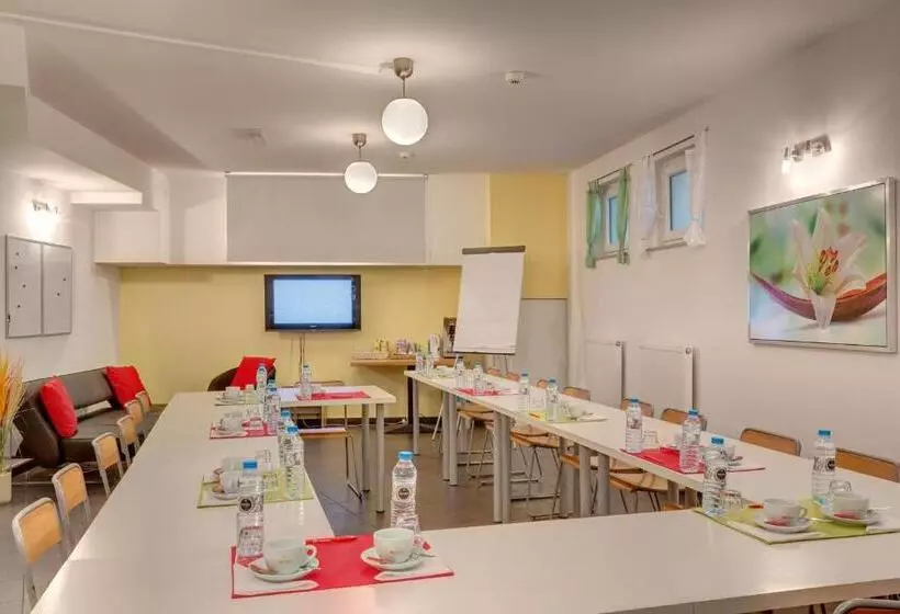 Meininger Hotel Berlin Alexanderplatz