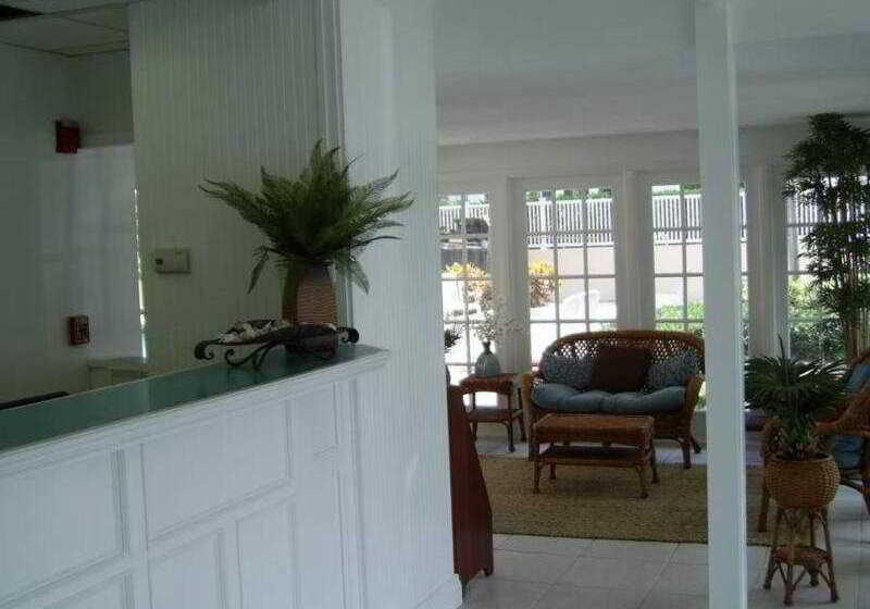 فندق على الطريق Sun Tower Hotel & Suites On The Beach