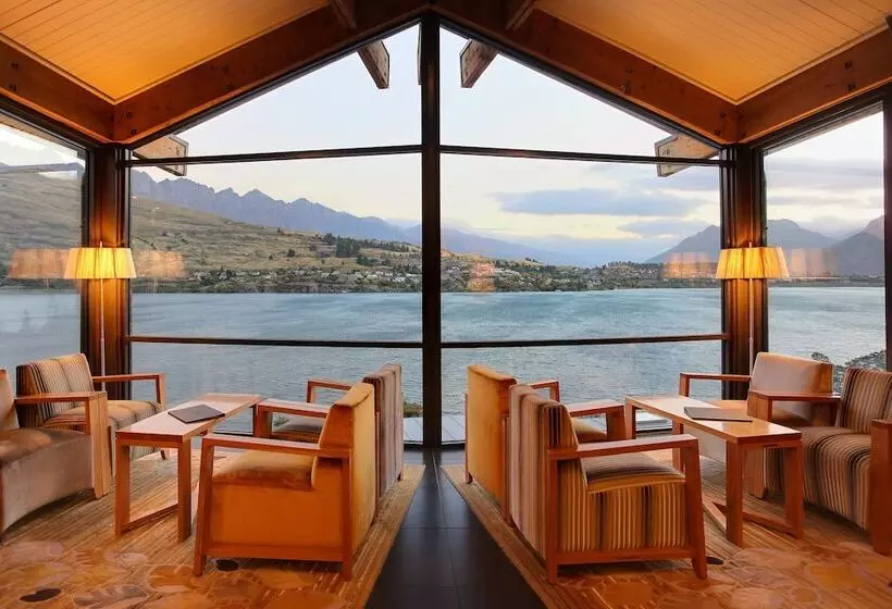 The Rees Hotel & Luxury Apartments