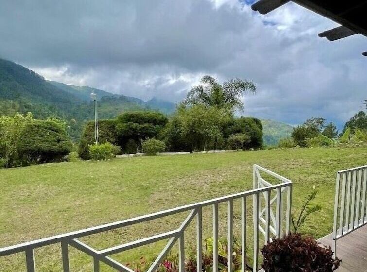 هتل Starlight Chalet